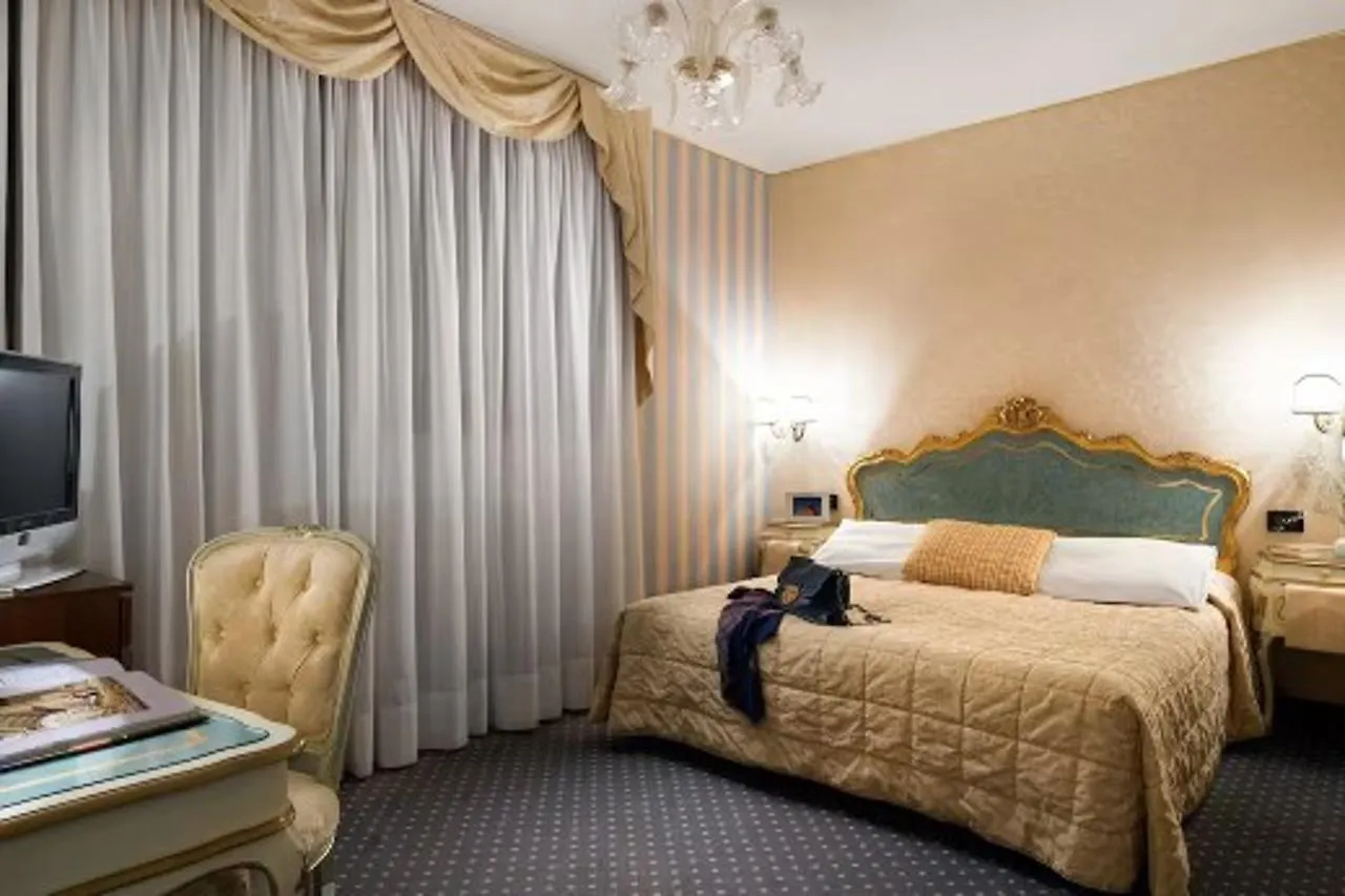 Hotel Carlton On The Grand Canal Венеция