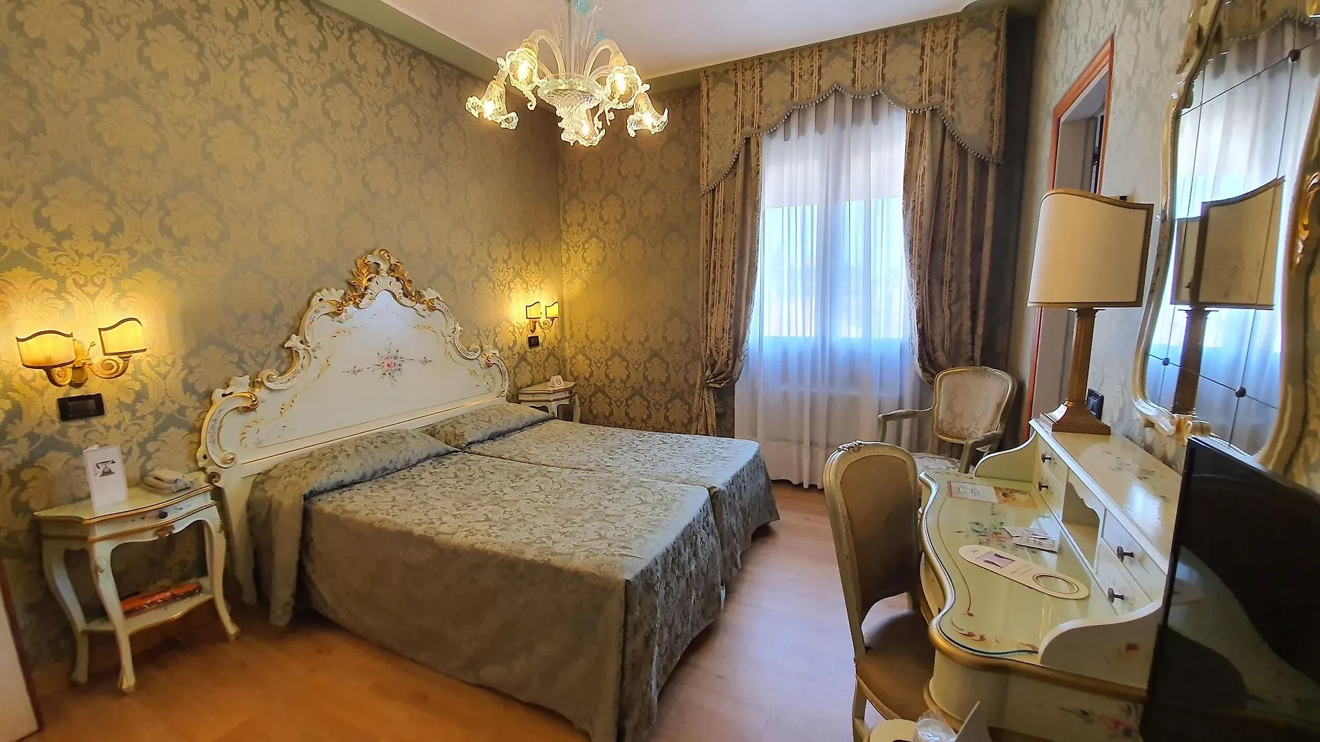 Hotel Carlton On The Grand Canal Venice 4*,  Italy