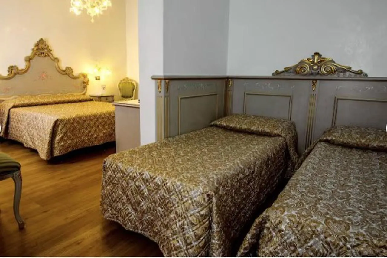 Hotel Carlton On The Grand Canal Venice 4*,
