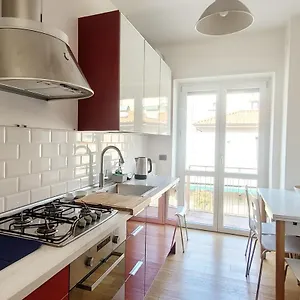 Comfortable In The Heart Of Apartament Lecco