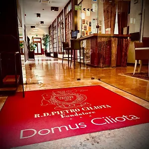 https://domus-ciliota.hotelslidodijesolo.com